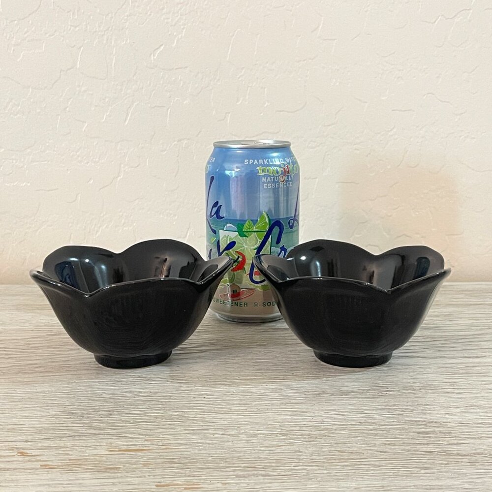 Pier 1 Dishes Bowls Set of 2 Black Flower Shape - Picture 2 of 8